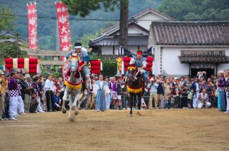 競馬十二懸の神事