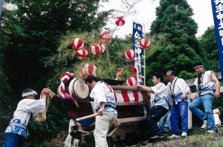 ゴザ船形山車