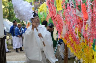 八幡神社花祭り2