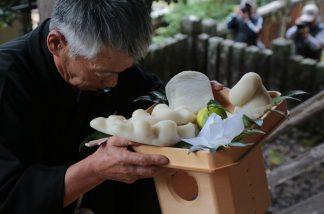 志呂神社御供1