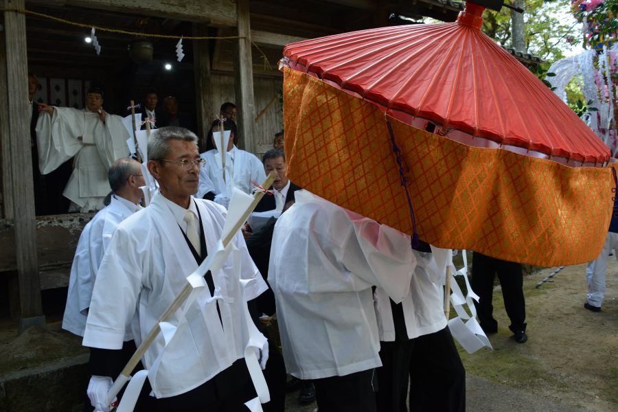 八幡神社花祭り3